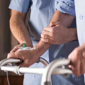 تجهیزات مراقبت در منزل برای بیماران سالمند